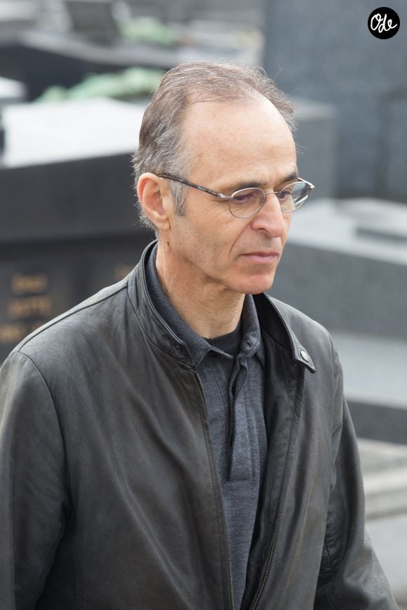 Jean-Jacques Goldman lors des funérailles de Véronique Colucci au cimetière de Montrouge, à Paris, en France, le 12 avril 2018. Photo ABACAPRESS.COM