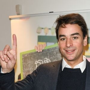 L'alimentation et le bien être sont deux sujets qui n'ont de cesse de prendre de l'importance pour le plus grand nombre. 

Julian Bugier lors de la clôture de l'opération "Levons le doigt pour l'éducation des filles" chez We Are à Paris.© Coadic Guirec / Bestimage