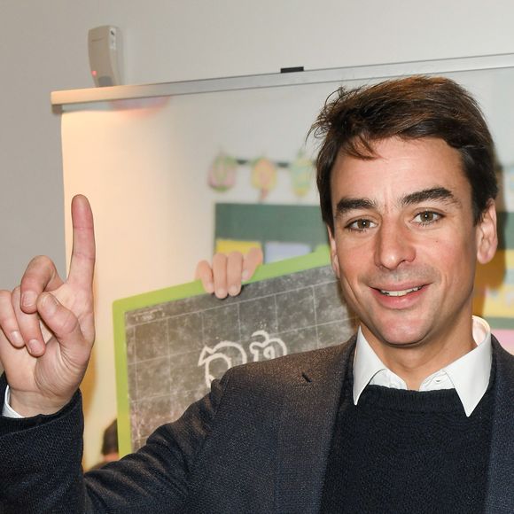 L'alimentation et le bien être sont deux sujets qui n'ont de cesse de prendre de l'importance pour le plus grand nombre. 

Julian Bugier lors de la clôture de l'opération "Levons le doigt pour l'éducation des filles" chez We Are à Paris.© Coadic Guirec / Bestimage