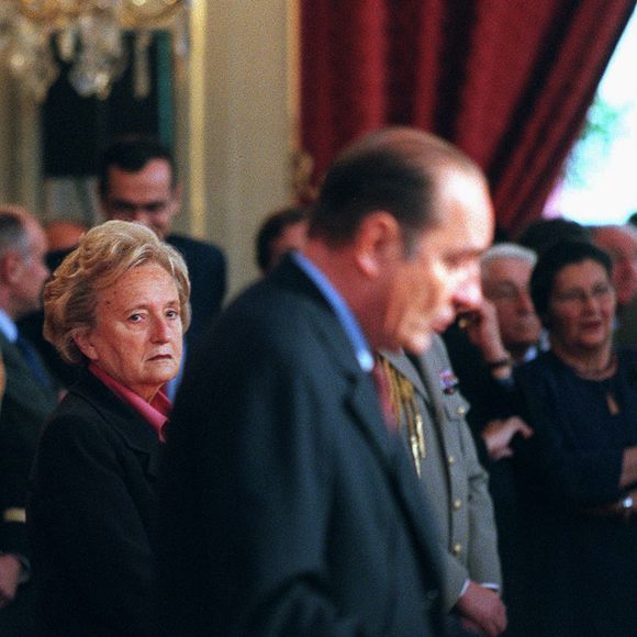 Jacques Chirac n'en parlera jamais publiquement. Préférant se montrer présent pour sa fille. 

Bernadette et Jacques Chirac à l'Elysée en 1998