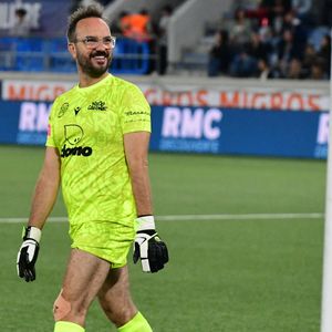 Jarry - Célébrités lors du match de gala caritatif entre l’équipe de Nico Capone et celle de Redouane Bougheraba au profit des fondations Théodora et Terres d’espoir en faveur des enfants hospitalisés et des personnes en difficulté au stade de la Tuiliere  à Lausanne en Suisse le 6 Septembre 2025. © Romain Doucelin/Bestimage