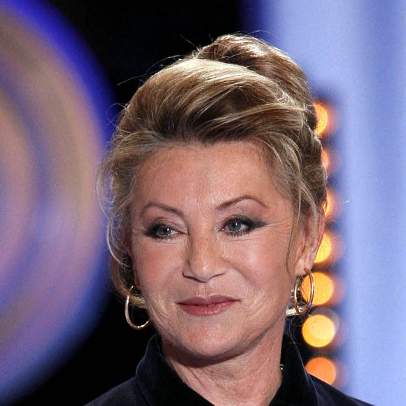 Sheila assiste à l'enregistrement d'une émission de télévision à Paris, France, le 19 février 2008. Photo de Greg Soussan/ABACAPRESS.COM
