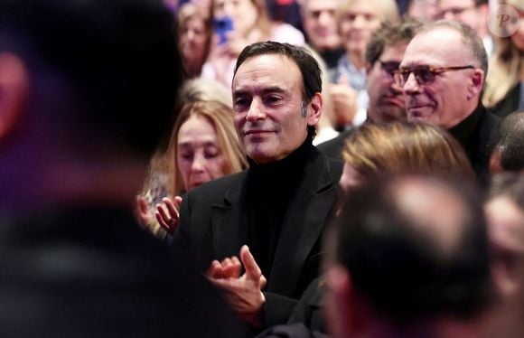 Exclusif - Anthony Delon lors de la soirée hommage Ciné-concert symphonique "Alain Delon, le dernier Samouraï" au palais des congrès à Paris le 8 novembre 2024 le jour de son anniversaire. Pour cette soirée, le chef d'orchestre Vahan Mardirossian a dirigé l'orchestre symphonique de Douai.

© Jacovides / Moreau / Bestimage