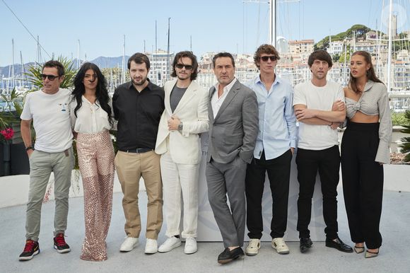 Cyril Lecomte, Kenza Fortas, Karim Leklou, François Civil, Gilles Lellouche, Cédric Jimenez, Hugo Selignac, Adèle Exarchopoulos  au photocall du film Bac Nord (Hors compétition) lors du 74ème festival international du film de Cannes le 13 juillet 2021 © Borde / Jacovides / Moreau / Bestimage