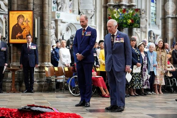 La famille royale britannique et les personnalités assistent à un service d'action de grâce à l'abbaye de Westminster à Londres, à l'occasion du 80ème anniversaire du jour de la Victoire en Europe (VE Day), le 8 mai 2025. Mirrorpix / Bestimage