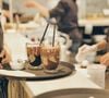 Dans certains cas, il peut aussi être motivé par un besoin de plaire ou par la peur du jugement des autres.