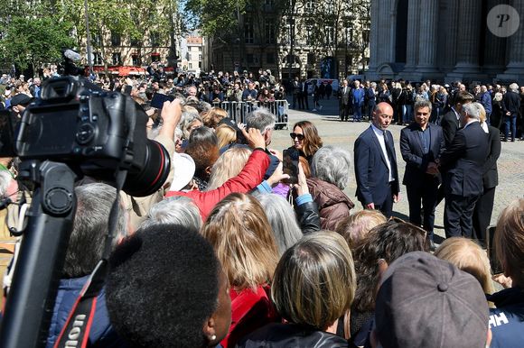 Laura Smet - Sorties des obsèques de Nathalie Baye en l'église Saint-Sulpice à Paris le 24 avril 2026. © Lionel Urman / Bestimage