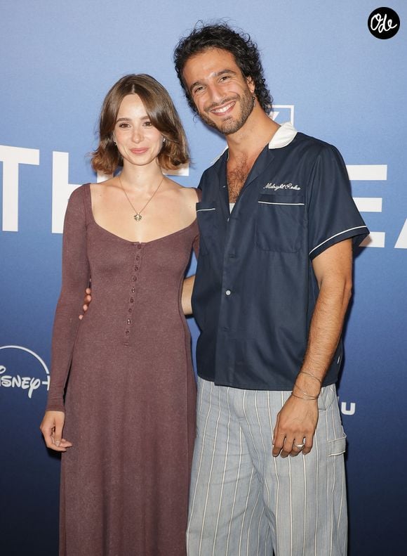 Carla Poquin décrit également son compagnon comme un véritable pilier, toujours présent dans les moments heureux comme difficiles.

Julien Sebbag et sa compagne Poqssi de son vrai nom Carla Poquin - Photocall de la 5ème et dernière saison de la série FX "The Bear" à la Villa Riberolle à Paris le 25 juin 2026. © Coadic Guirec/Bestimage
