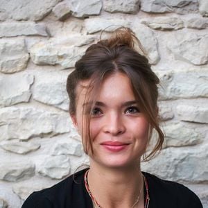Si la jeune femme crève l'écran, sa sœur jumelle Lily mène elle aussi une carrière de comédienne.

Alice Cornillac, Instagram