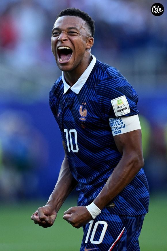 Un souvenir marquant de l'épopée de 2018 met d'ailleurs en lumière les valeurs de solidarité de Kylian Mbappé qui avait reversé l'intégralité de sa prime.

Kylian Mbappe pendant France vs Paraguay durant la Coupe du Monde 2026.

© Image Sport/Psnewz/Bestimage
