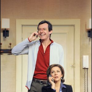 Corinne Touzet et Jean-Luc Reichmann lors du filage de la pièce de théâtre intitulée "Personne n'est parfait" au théâtre des Variétés à Paris en 2010.
© COADIC GUIREC / BESTIMAGE