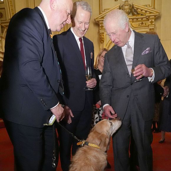 Le roi Charles III d'Angleterre et Camilla Parker Bowles, reine consort d'Angleterre lors d'une réception pour les membres du Parlement nouvellement élus lors des élections de 2024 et les membres de la Chambre des Lords, au palais de Buckingham à Londres, Royaume Uni, le 29 janvier 2025. © Alpha Press/Bestimage