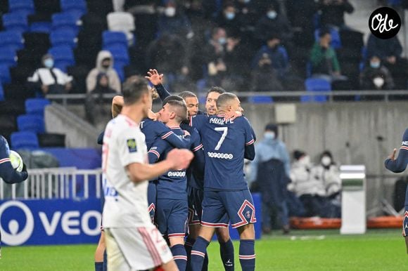 joie de Ander Herrera (psg) et ses coequipiers - Match de Ligue 1 Uber Eats "Lyon - PSG (1-1)" au stade Groupama Stadium, le 9 janvier 2022.