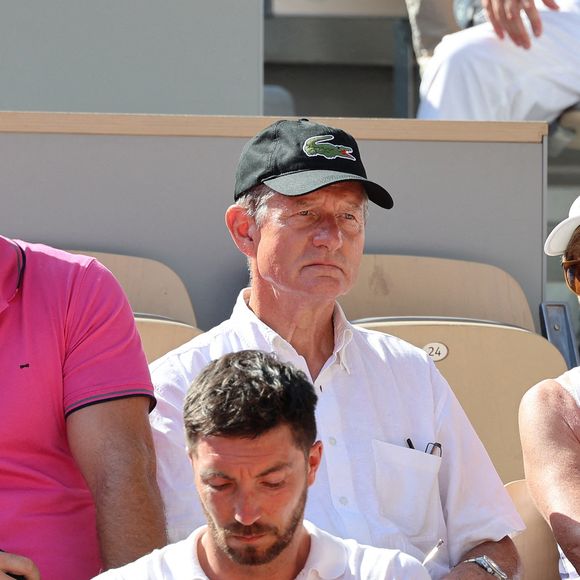 Thomas Pesquet et ses parents Benoit et Chantal Pesquet dans les tribunes lors des Internationaux de France Roland Garros 2023 le 28 mai 2023 à Paris, France. Photo Nasser Berzane/ABACAPRESS.COM