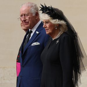 Le roi Charles III d'Angleterre et Camilla Parker Bowles, reine consort d'Angleterre, arrivent au Vatican à Rome, le 23 octobre 2025. © Marco Iacobucci/IPA via ZUMA Press / Bestimage