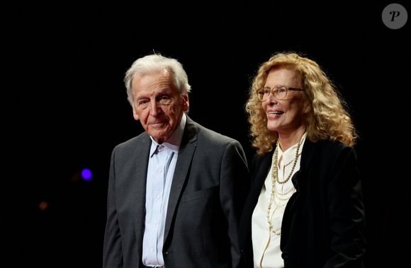 Costa-Gavras et sa femme Michèle Ray-Gravas  - Cérémonie d'ouverture du 17ème Festival Lumière à la Halle Tony Garnier à Lyon, le 11 octobre 2025. © Dominique Jacovides / Bestimage