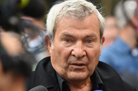 Martin Lamotte arrive à la cérémonie d'enterrement de l'acteur français Michel Blanc à l'église Saint Eustache à Paris, France, le 10 octobre 2024. Photo par Franck Castel/ABACAPRESS.COM