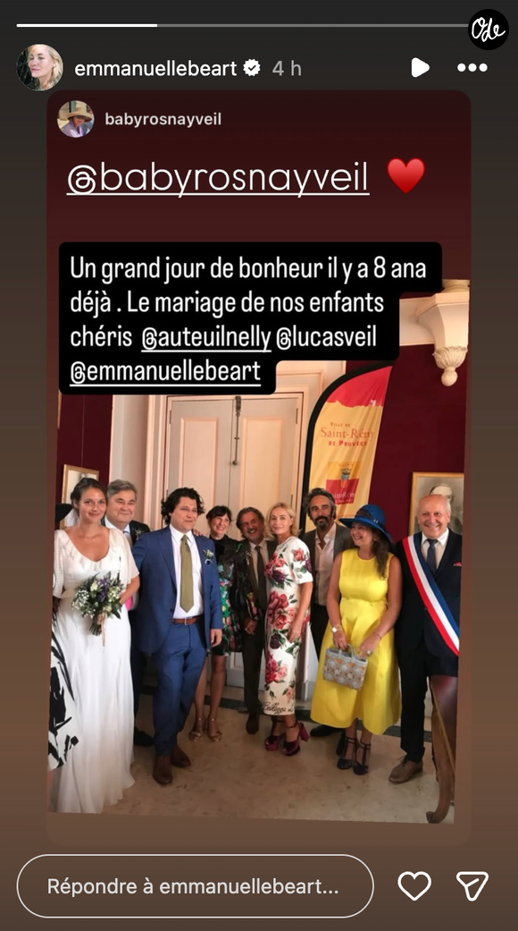 Emmanuelle Béart a publié une photo du mariage de sa fille Nelly Auteuil avec le petit-fils de Simone Veil, datant d'il y a déjà huit ans, dans la story de son compte Instagram le lundi 24 août 2026.
Crédit : Instagram/emmanuellebeart