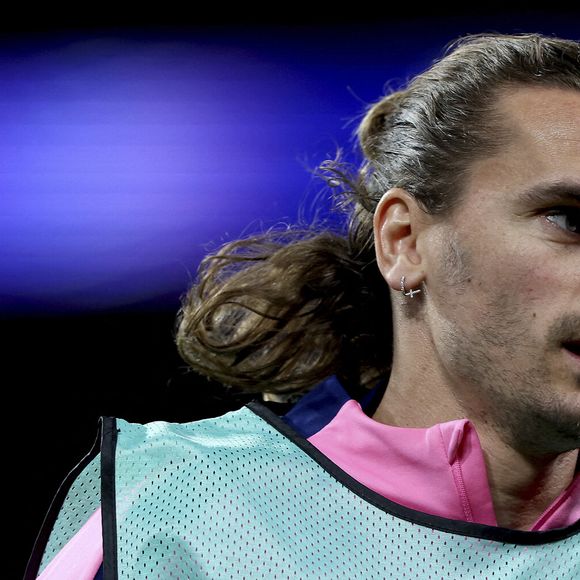 Antoine Griezmann, joueur de l'Atlético de Madrid. Le Real Madrid bat l'Atlético de Madrid 2-1 en huitième de finale de la Ligue des Champions, 1ère journée sur 2, au stade Santiago Bernabéu dans la capitale du Royaume d'Espagne. Rodrygo 4' et Brahim Diaz 55' ont marqué pour le Real Madrid et Julian Alvarez 32' pour l'Atlético de Madrid. Photo : Juan Carlos Rojas