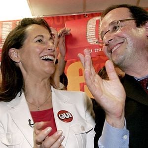 Le leader socialiste français François Hollande et la présidente de la région Poitou Charente Ségolène Royal, participent à un meeting pour le "oui" à la Constitution européenne, à Angoulême, dans l'ouest de la France, le 2 mai 2005. Photo par Patrick Bernard/ABACA.