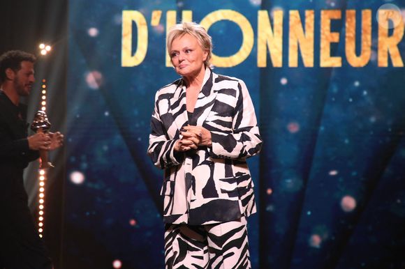 Muriel Robin reçoit un Molière d'honneur - 37ème Nuit des Molières aux Folies Bergère à Paris, France, le 04 Mai 2026.

© Bertrand Rindoff / Bestimage