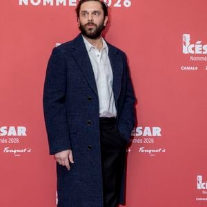 Située près de Dieppe, perchée, tournée vers l’horizon et à l’écart du bruit quotidien, cette demeure est désormais devenue une maison de famille. 

Pio Marmaï - Photocall du dîner des nommés aux César 2026 au Fouquet's Paris le 9 février 2026.

© Olivier Borde / Bestimage