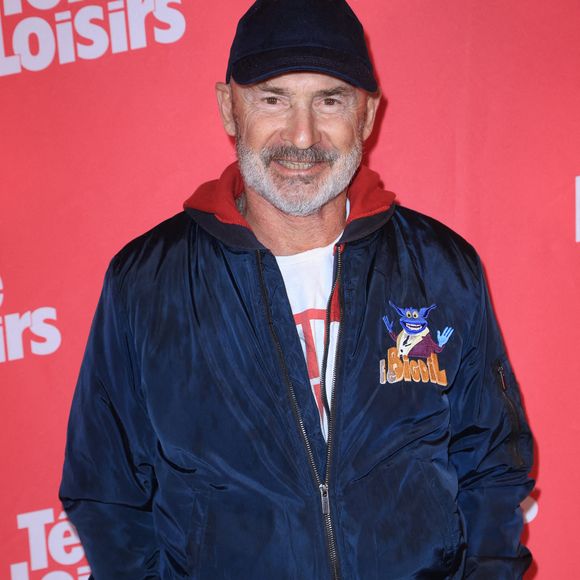 Vincent Lagaf' est ravi d'être devenu grand-père, même si cette naissance est arrivée au même moment que son pépin de santé, il espère se rattraper en devenant un papi présent...

Vincent Lagaf' assiste aux 'Tele Loisirs Awards 2025' à Paris, le 23 septembre 2025, France. Photo par Jerome Domine/Abaca