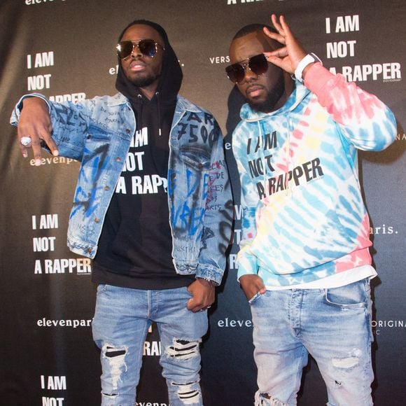 Il est le frère de Gims.

Dadju et son frère Gims assistent à la soirée de lancement de la collection capsule 'I Am Not A Rapper' Elevenparis par Gims et Demdem le 11 avril 2019 à Paris, France. Photo Nasser Berzane/ABACAPRESS.COM