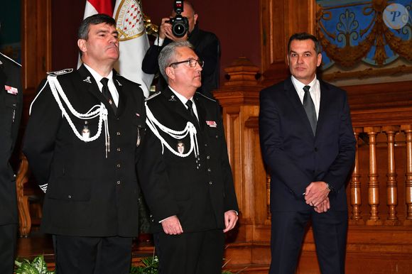 Et a finalement été relaxé. 

Jean-Raymond Gottlieb (commandant de la D.R.I  de Monaco - père de Camille Gottlieb) , à droite,  durant la traditionnelle cérémonie des voeux de la Sureté Publique de Monaco le 16 janvier 2018. © Bruno Bebert / Bestimage