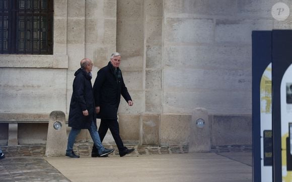 Son prédécesseur à Matignon, Michel Barnier, a lui aussi assisté à la cérémonie
Michel Barnier à la cérémonie des obsèques de Jean-Louis Debre à la cathédrale Saint-Louis des Invalides à Paris, France, le 10 mars 2025. Photo par Raphael Lafargue/ABACAPRESS.COM