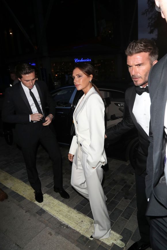 Mais à en croire le magazine Hello ce 9 mars 2025, Brooklyn Beckham a dernièrement a eu le mérite d'interloquer ses parents en relevant un nouveau défi : celui de participer à la compétition de Formule E.

David Beckham, Victoria Beckham, Brooklyn Beckham - Arrivées à la soirée "GQ Men of the Year" Awards à Londres le 3 septembre 2019. (Backgrid UK/ Bestimage).