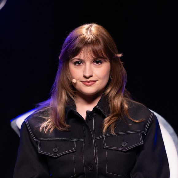 Actuellement en pause dans sa tournée en solo, Marine s'est offerte des vacances bien méritées loin de Paris.

Exclusif - Marine lors de l'enregistrement de l'émission "La chanson secrète N°14", le 9 décembre 2025. 

Photo : Jacovides-Moreau / Bestimage