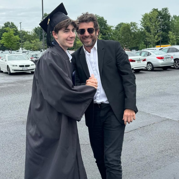 Avec la parution de son premier ouvrage intitulé "La cité intérieure", il dévoile sa passion au grand public.

Oscar Bruel sur Instagram