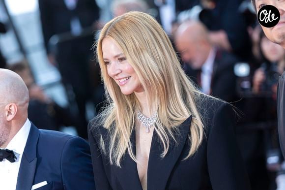Virginie Efira - Montée des marches pour la cérémonie de clôture du 79ème Festival International du Film de Cannes, le 23 mai 2026. © Camilla Canalini / Bestimage