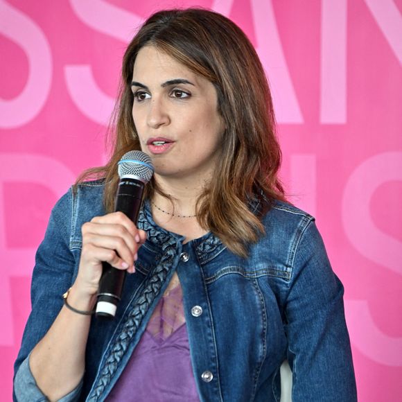 Sonia Mabrouk durant le Festival du Livre de Nice, installé sur le jardin Albert premier. © Bruno Bebert / Bestimage