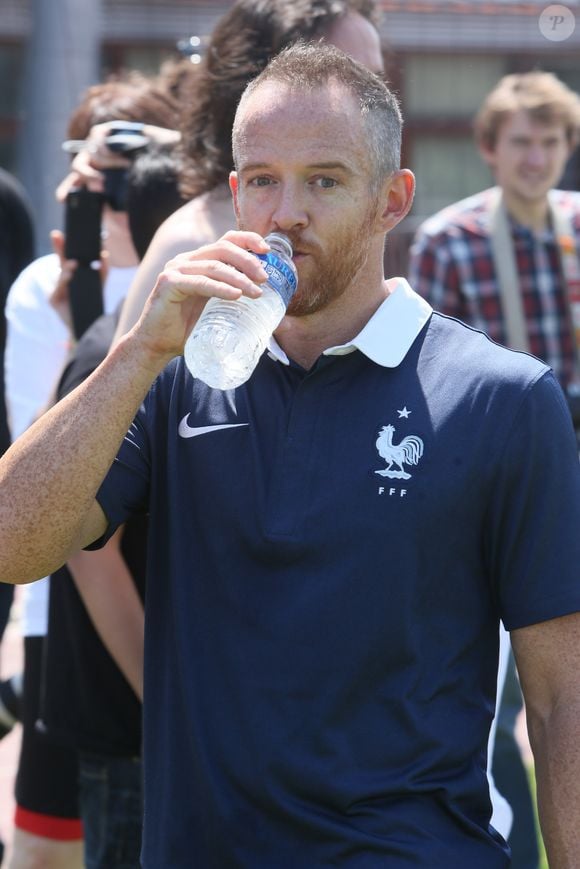Dave Farrell - Le groupe Linkin Park rencontre ses fans lors d'un match de football au stade annexe du Stade de France à Saint-Denis le 11 juin 2014. Veeren -Christophe Clovis / Bestimage