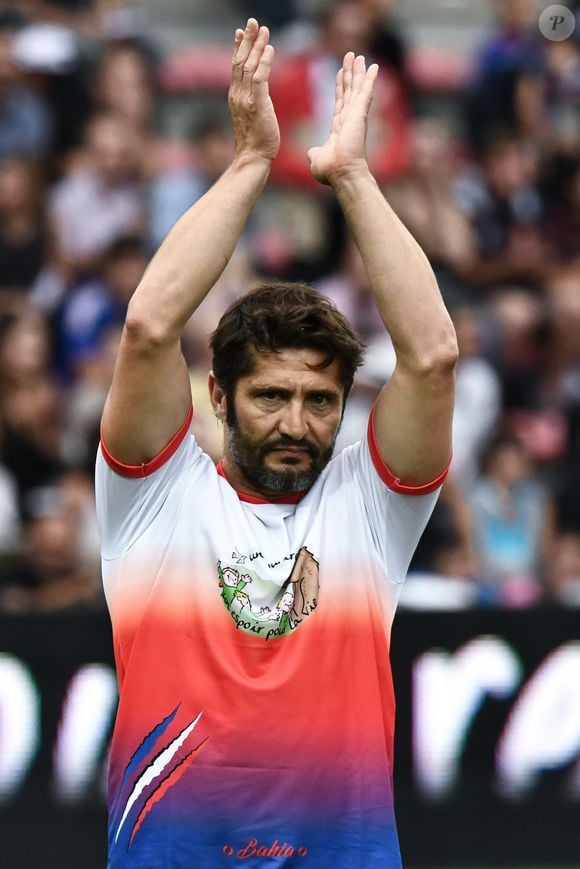 Bixente Lizarazu - Les champions du monde de 98 ont défié les rugbymen du Stade toulousain lors d'une rencontre caritative pour l’association de Pascal Olmeta "Un sourire, un espoir pour la vie" sur la pelouse du stade Ernest Wallon à Toulouse, France, le 10 juillet 2017. © Agence/Bestimage