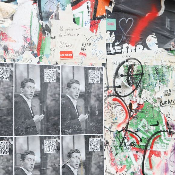 Illustration lors de la cérémonie de dévoilement de la plaque "Maison des Illustres" de la Maison Gainsbourg à Paris, France, le 2 avril 2024. © Christophe Clovis/Bestimage