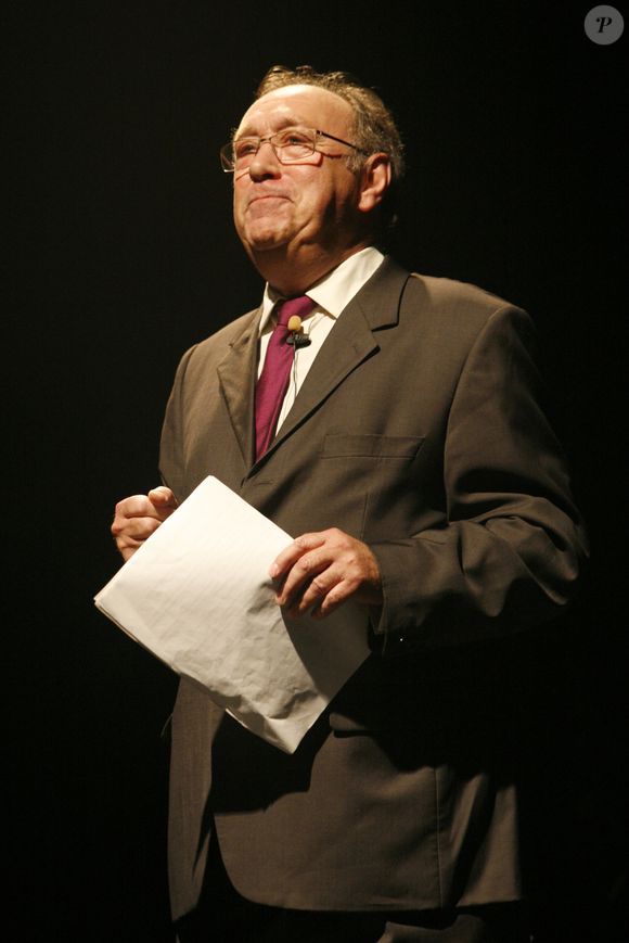 Son agent artistique a annoncé son décès à un journaliste de l'AFP.

Gérard Chaillou au concert de clôture des vendanges de Montmartre à La Cigale de Paris, le 14 octobre 2012.

Photo : Céline Bonnarde / Bestimage