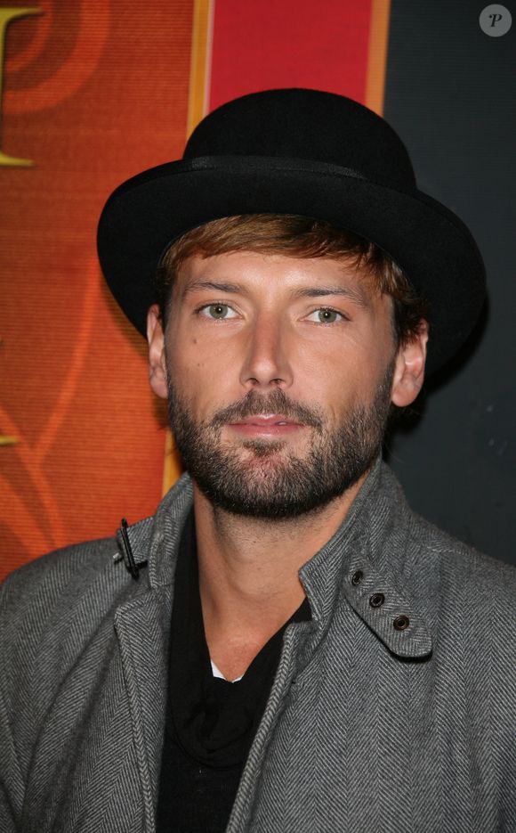 L'acteur Laurent Kerusore de l'émission 'Plus belle la vie' arrive pour la soirée d'ouverture du 'Cirque Phenix', à Paris, France, le 3 décembre 2007. Photo by Denis Guignebourg/ABACAPRESS.COM