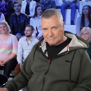 Exclusif - Jean-Marie Bigard - - Plateau de l'émission Touche pas à mon poste (TPMP) diffusée en direct sur C8 le 14 février 2023 (Saint Valentin)

© Jack Tribeca / Bestimage
