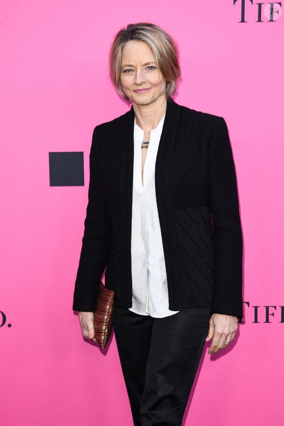 Jodie Foster - Arrivées au photocall de la soirée "The Geffen Contemporary" au musée d'Art contemporain (MOCA) de Los Angeles, Californie, Etats-Unis, le 15 avril 2023. Photo par Backgrid USA / Bestimage