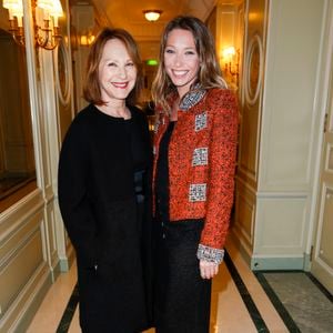 Info - Nathalie Baye, hospitalisée pour une infection broncho-pulmonaire - Nathalie Baye et sa fille Laura Smet - Soirée des "Révélations César 2015" à l'hôtel Meurice à Paris le 12 janvier 2015. (no web - online pour suisse et Belgique)