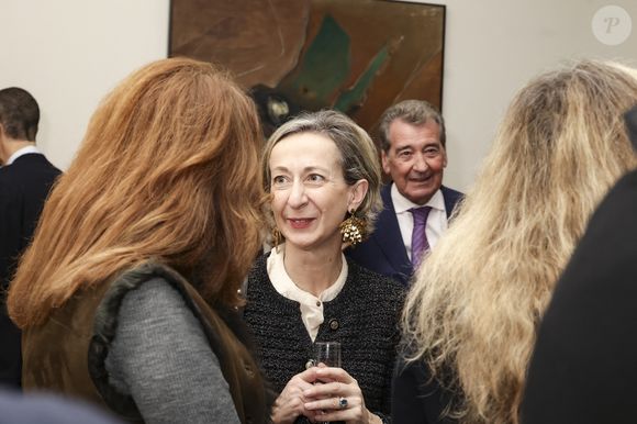 Exclusif - Virginie Chabaud - M.L.D.Lacharrière recevait B.Sansal pour le premier dîner de la Revue des Deux Mondes de l'année - De nouveau libre, B.Sansal répondait à l'invitation de M.L.D.Lacharrière à venir témoigner, lançant ainsi un appel à s'engager en faveur de la transmission et à raviver l'esprit des Lumières.
 
Un discours à la fois touchant et inspirant pour la grande assemblée venue écouter l'écrivain ce soir-là. La culture et surtout les lettres étaient naturellement largement représentées, avec l'ancienne ministre R.Bachelot, le Chancelier de l'Institut de F.X Darcos, le président de la Fondation de France P.Sellal, l'écrivain et prix Goncourt 2024 K.Daoud, l'historien de l'art et académicien des beaux-arts A.Goetz, les éditorialistes F.O Giesbert et F.d'Orcival, ou encore la productrice Y.Benguigui.
 
La porte-parole du Gouvernement M.Bregeon, mais aussi les ambassadeurs du Brésil et de Suisse assistaient également à cette soirée exceptionnelle, dédiée à la liberté et à l'engagement. Paris le 20/01/2026.
© Jack Tribeca / Bestimage