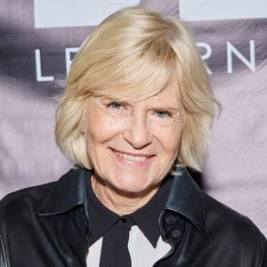 La journaliste regrette que l’acteur n’ait pas respecté l’esprit de l’émission.

 Catherine Ceylac au photocall de la soirée Ciné-concert symphonique "Alain Delon, le dernier Samouraï" au Palais des congrès à Paris le 8 novembre 2024 le jour de son anniversaire.

© Jacovides / Moreau / Bestimage