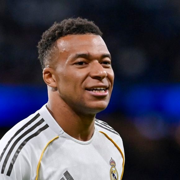 Ce dispositif propose des formations, des certifications et des stages en hôtel.

Kylian Mbappé du Real Madrid CF, lors du match comptant pour la trente-sixième journée du championnat national de première division 2025/26, opposant le REAL MADRID C.F. et le REAL OVIEDO, disputé au stade Bernabéu le 14 mai 2026, à Madrid, en Espagne. (Crédit photo : © Oscar Manuel Sanchez/ZUMA Press Wire / Bestimage)