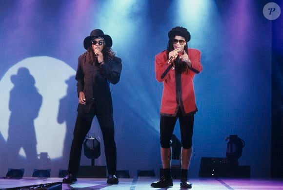 Fabrice Morvan était la moitié du duo Milli Vanilli avec Robert Pilatus

Archives - En France, à Paris, le groupe Milli Vanilli lors de l'émission Sacrée Soirée le 20 septembre 1988. Bernard LEGUAY via Bestimage