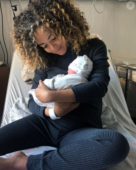 Anaïs Grangerac, animatrice et jeune maman d'une petite Mila, s'affiche divine sur les réseaux sociaux.