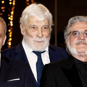 Emmanuel Salinger, Jacques Weber, Daniel Auteuil - Montée des marches du film " L'objet du délit " lors du 79ème Festival International du Film de Cannes, le 22 mai 2026. © Jacovides-Moreau / Bestimage