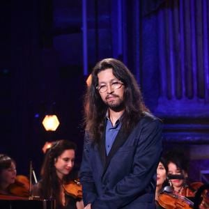 Exclusif - Lulu Gainsbourg lors de l'enregistrement de l'émission "Le Grand Echiquier - Spéciale Serge Gainsbourg" présentée par C.Chazal et A.Manoukian et diffusée le 7 avril 2026 sur France 2, à Paris, France, le 17 septembre 2025. © Jack Tribeca/Bestimage